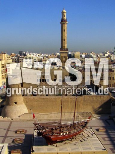 373 Blick vom Arabien Court Yard auf Dubai Museum.JPG